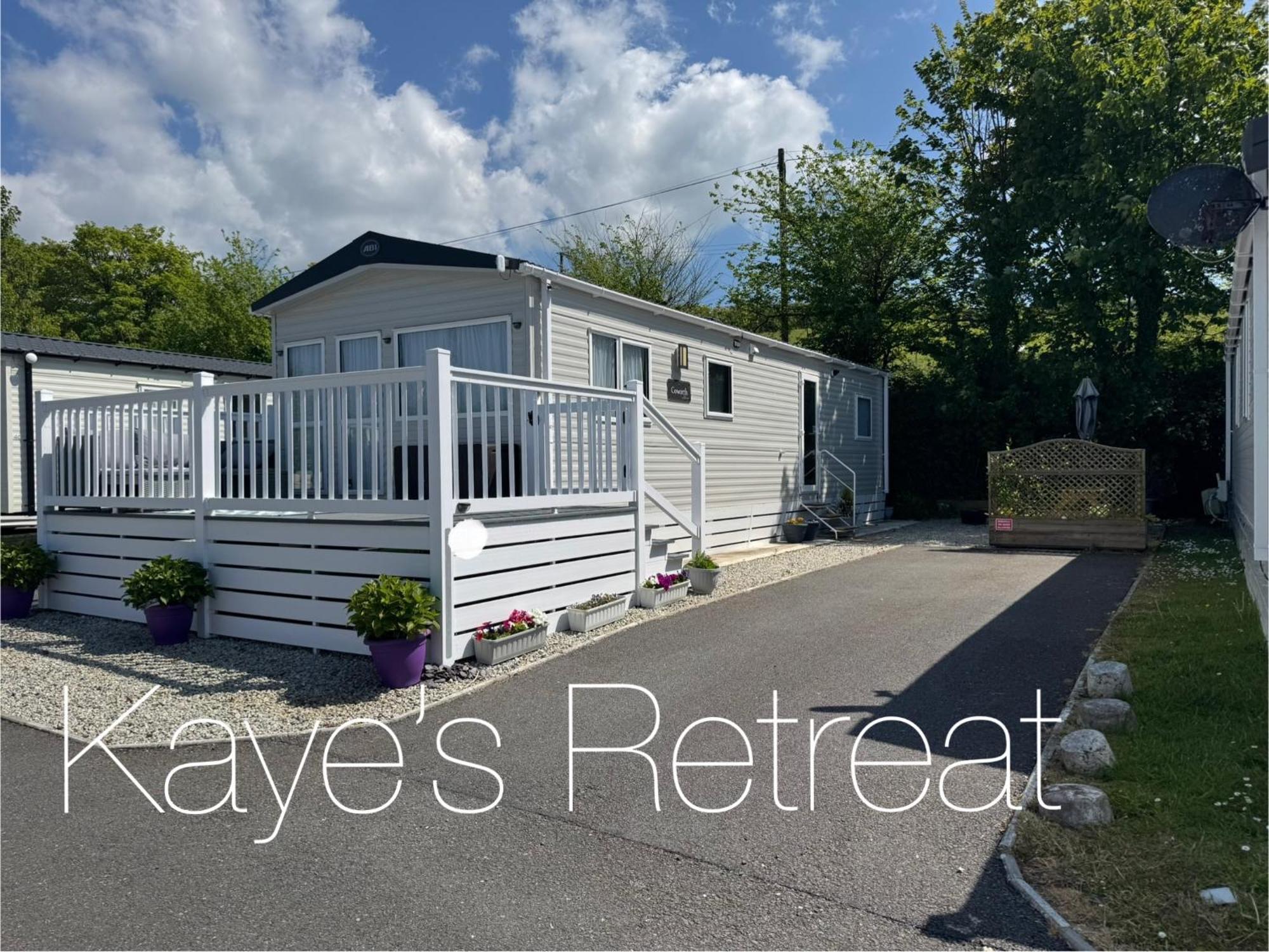 Kayes Retreat Three Bed Caravan Newquay Bay Quieter Area Of Park